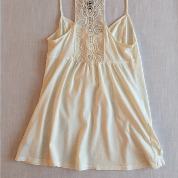 BRAND NEW AE Ruffled Camisole - Picture 2 of 4